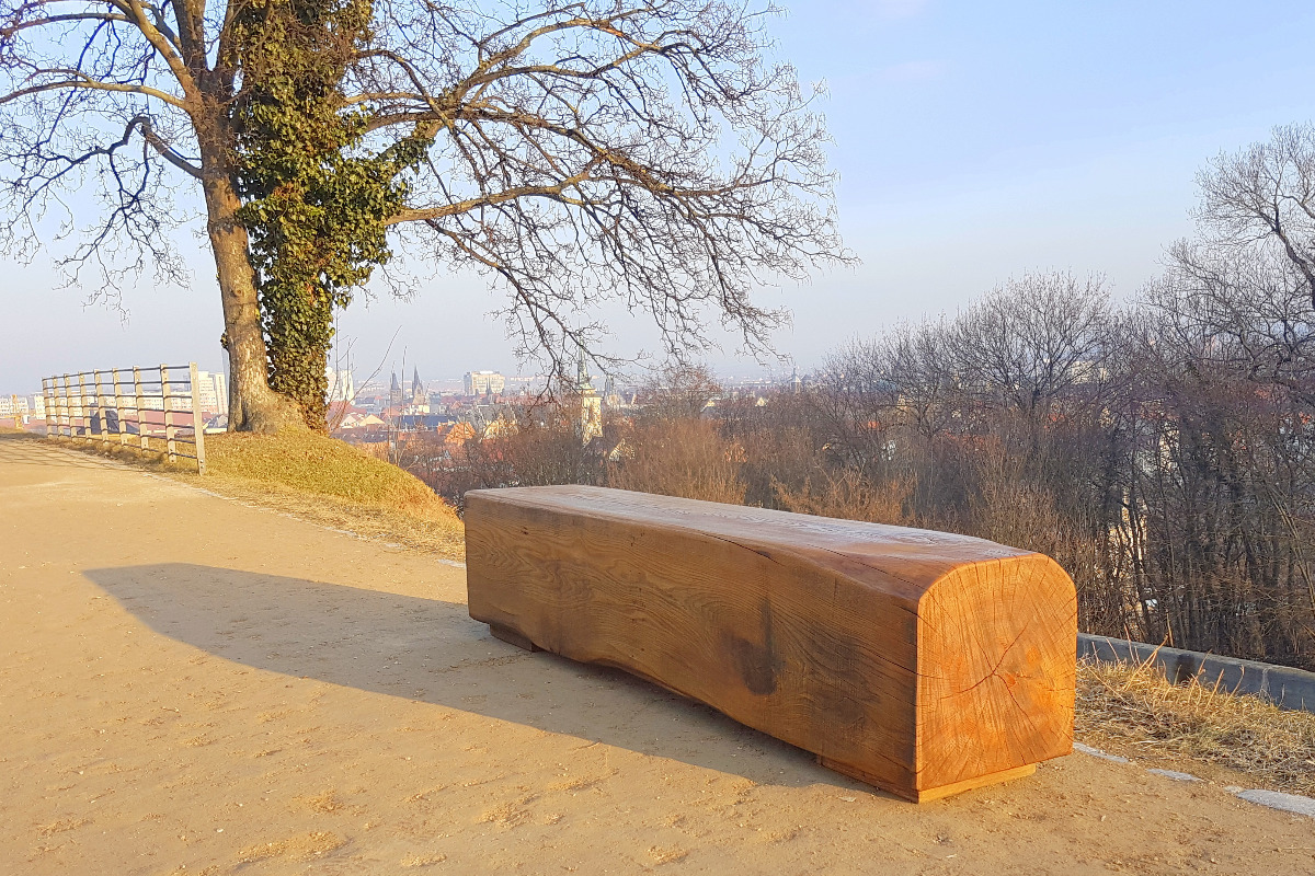 Gartenbank Panorama . Sitzblock aus Eichenholz